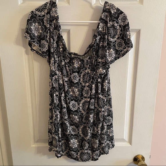 Torrid Ruffled Cap Sleeve Blouse - Picture 3 of 5